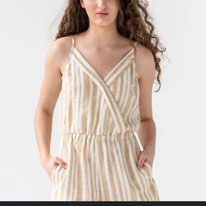 Magic Linen romper- NWT size small